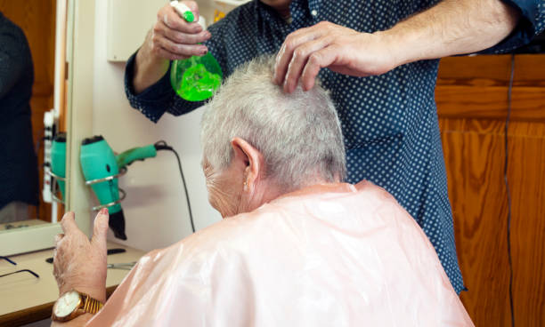 Hair shampooing / Drying